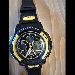 skmei watch Yellow And Black Working